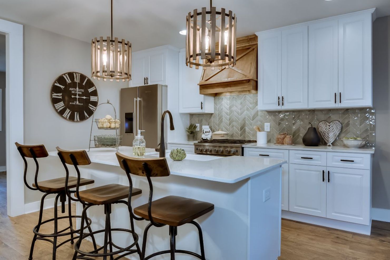 gramercy white forevermark cabinets in Orland Park, Illinois